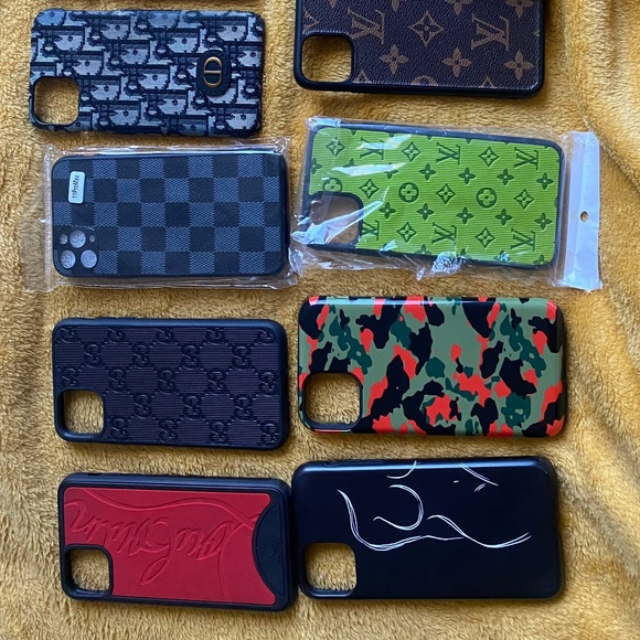 14 Luxury iPhone 11 Pro Max cases brand new (Gucci, LV and more!) - Picture 2 of 2